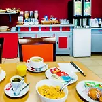 Foch Aparthotel