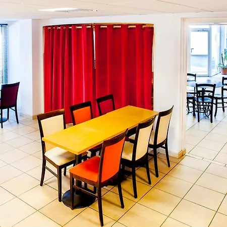 Hotel apartamentowy Foch