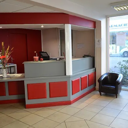 Foch Hotel apartamentowy 3*