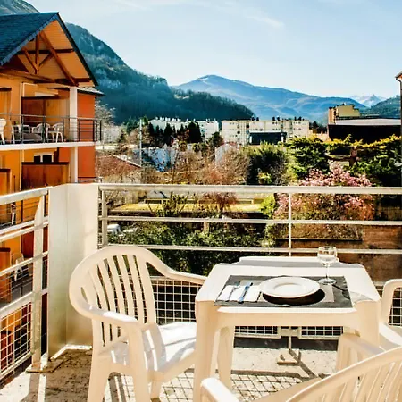 Foch Apart Otel 3*
